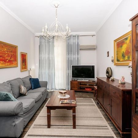 Apartament Charming & Authentic Gem - Walk To Port & Shops! Patras Zewnętrze zdjęcie