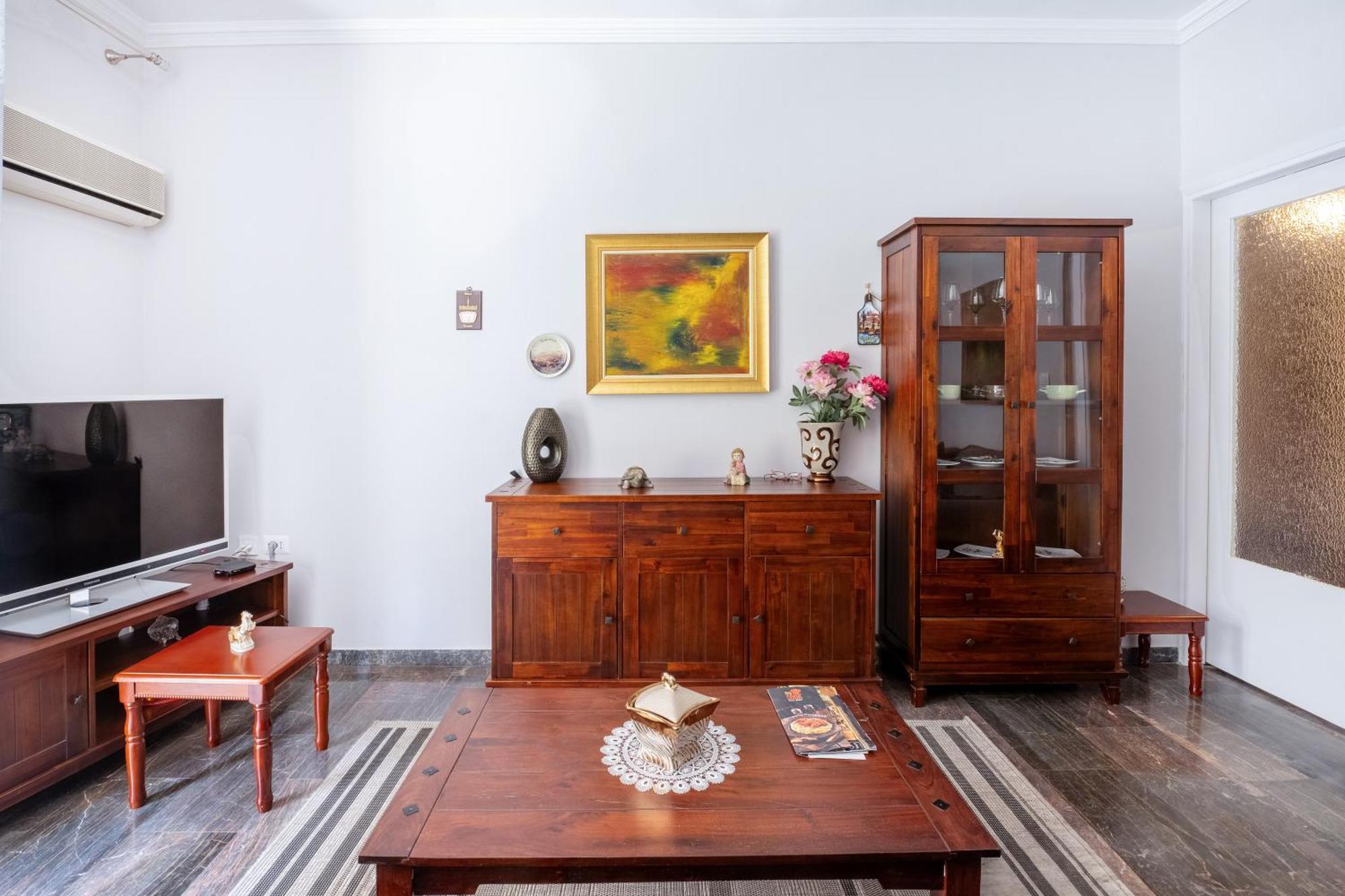Apartament Charming & Authentic Gem - Walk To Port & Shops! Patras Zewnętrze zdjęcie